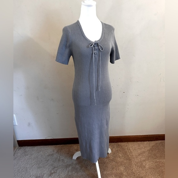 Skies Are Blue Dresses & Skirts - Skies are Blue knit short sleeve dress medium